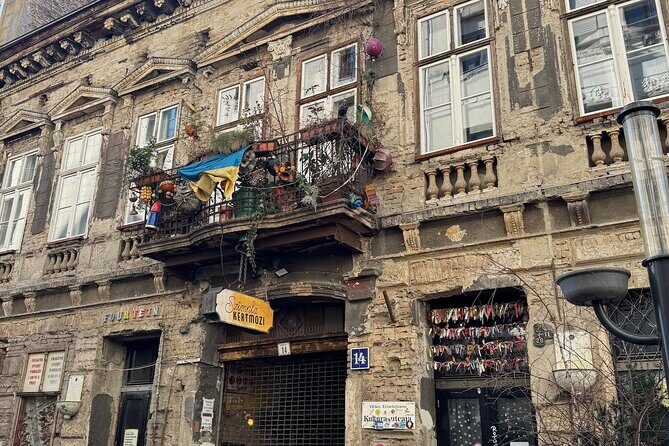 A Self-Guided Tour Through Budapest's Jewish Quarter - The Practicalities