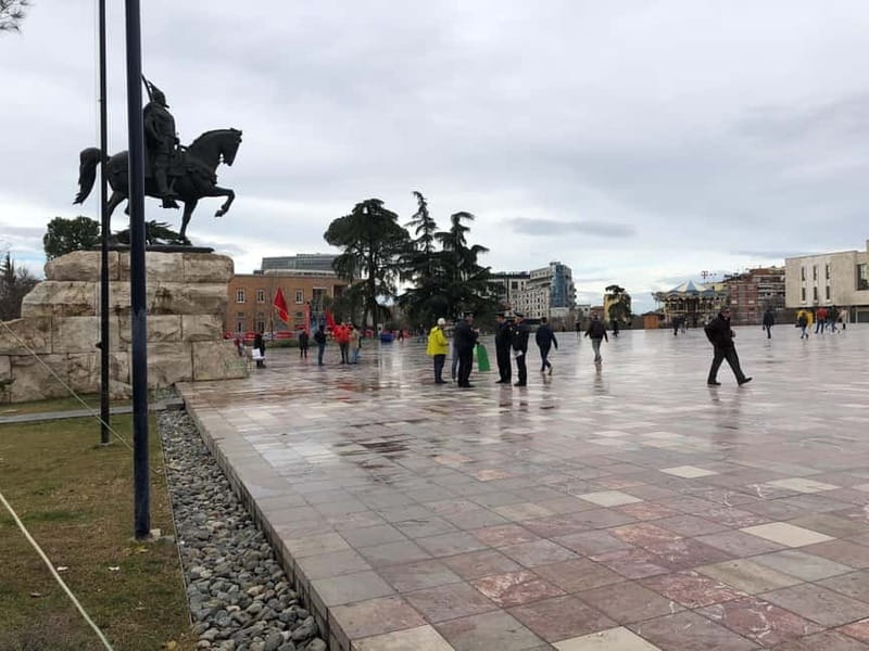 A short walking tour showing all in Tirana - Introduction to the Tour Experience