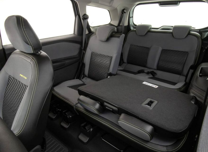 A Transfer With Safety and Comfort in Rio - Vehicle Options and Customization