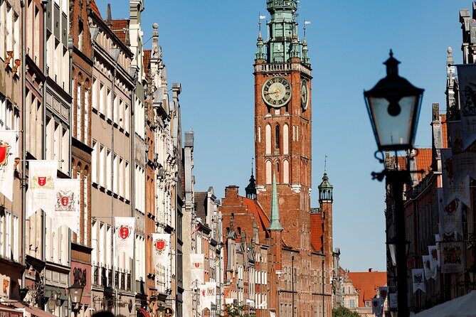 A Two Hour Walking Tour in Old Town Gdansk - Starting Point and First Impressions