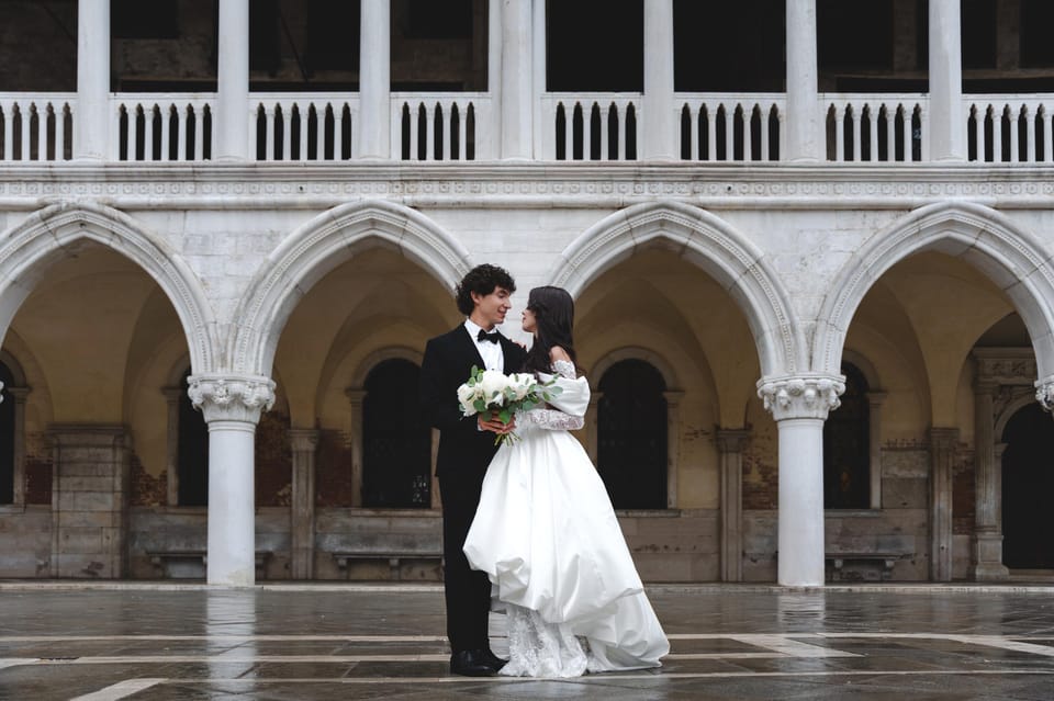 A Unique Photoshoot in Venice - Optional Add-Ons for the Photoshoot