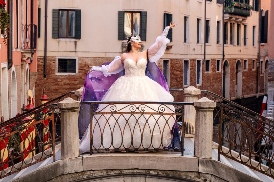 A Unique Photoshoot in Venice - Booking and Reservation Details