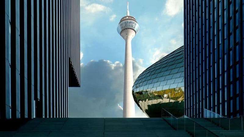 A walk through Düsseldorf - Key Points