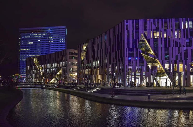 A walk through Düsseldorf - Riverside Stroll: Rheinuferpromenade