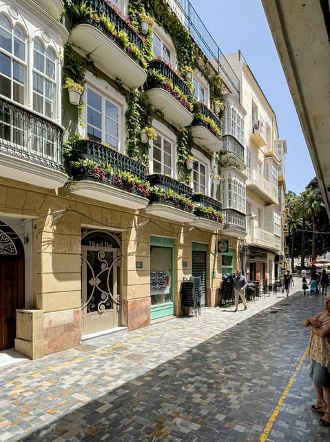 A Walk Through History: Easy Cartagena in 90 Minutes - The Sum Up