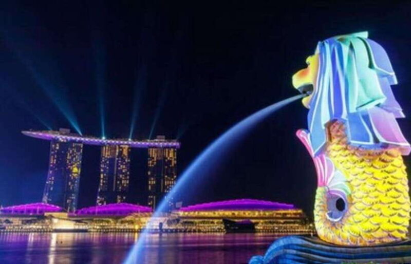 A Walking Tour of Singapores Heart with a Classic SG Meal - Key Points