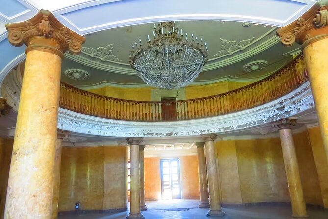 Abandoned Sanatoriums of Tskaltubo Review - Key Points