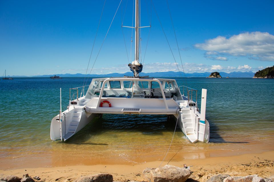 Abel Tasman National Park: Sailing and Self-Guided Walk - Language and Inclusions