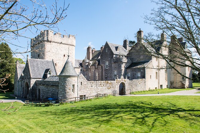 Aberdeen Airport/Train/Harbour Transfer & Private Guided Tour - Comfort of Private Transport