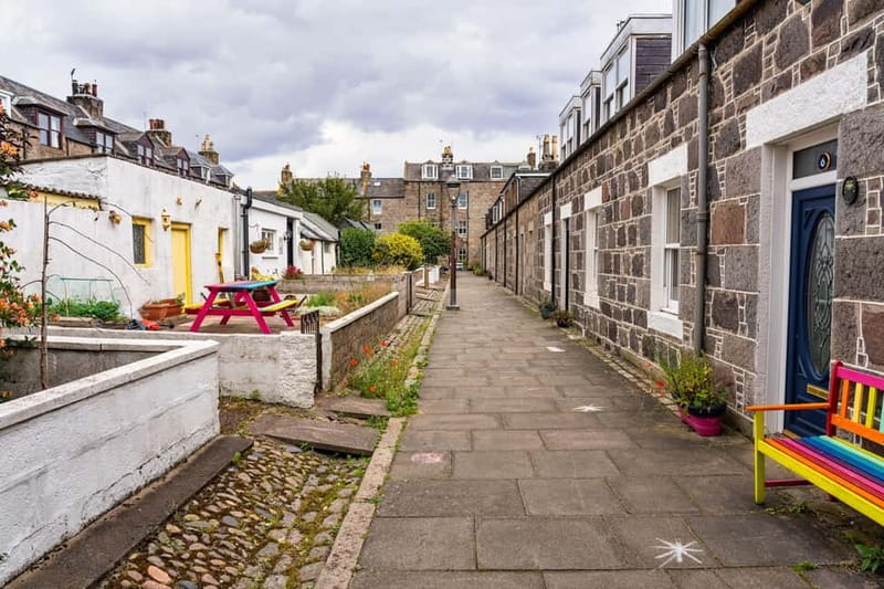 Aberdeen: Express Walk with a Local - Introduction