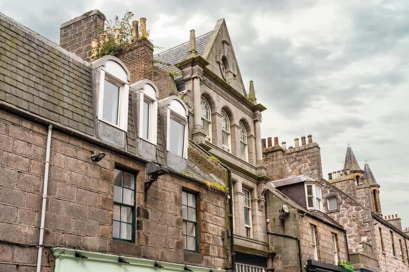 Aberdeen: Express Walk with a Local - What to Expect from the Tour