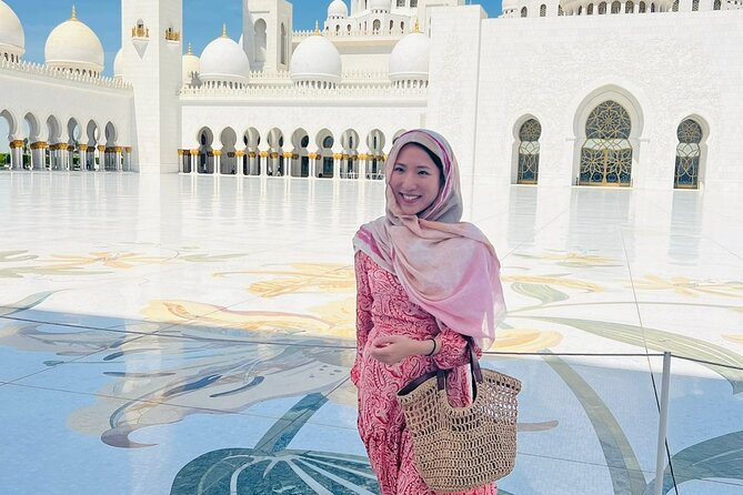 Abu Dhabi City Tour and Qasr AL Watan - Group Size and Duration