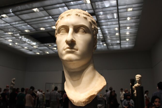 Abu Dhabi Mosque and Louvre Museum With Lunch From Dubai - Visiting the Sheikh Zayed Mosque