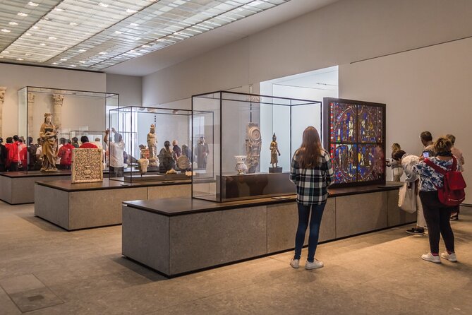 Abu Dhabi Mosque and Louvre Museum With Lunch From Dubai - Exploring the Louvre Museum