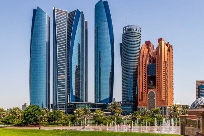 Abu Dhabi Tour in Private 4x4 With Grand Mosque, Louvre & Ferrari - Accessibility Details