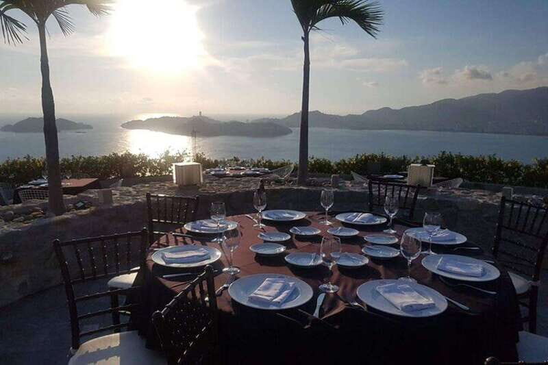 -Acapulco: Bella Vista Dinner with Drinks and Cliff Diving - Authenticity and Comfort