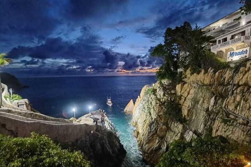 -Acapulco: Cliff Divers Experience w/ Al Pastor Tacos Dinner - Why This Tour is Worth Considering