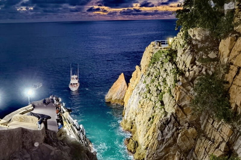 Acapulco: Express Cliff Diving Show Tour - Pricing and Value
