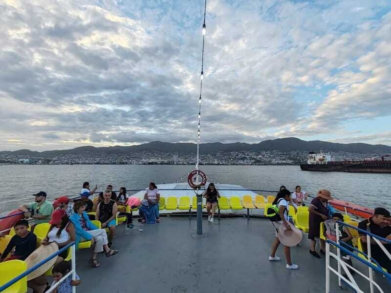 Acapulco: Sunset on Yacht Bonanza Tour - The Experience and Reviews