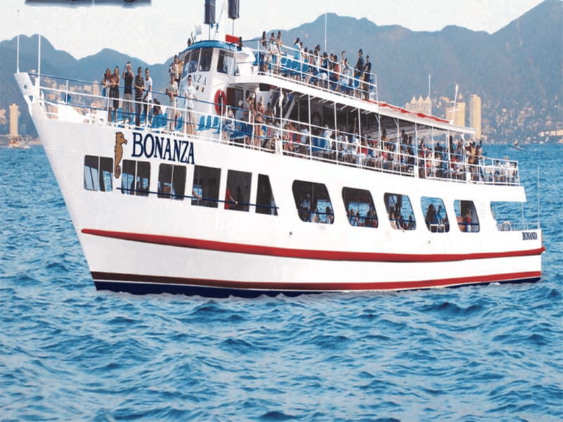 Acapulco: Sunset on Yacht Bonanza Tour - Analysis of Price and Value