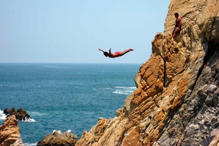 *Acapulco Walking Tour San Diego Fort Museum & Cliff Divers - Key Points