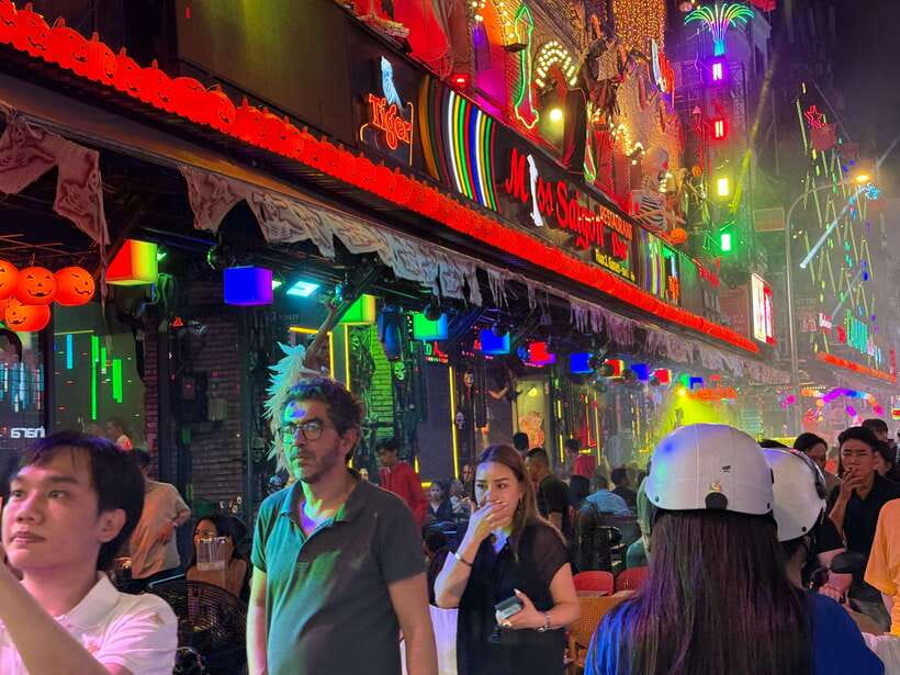 Acoustic Live Music And Street Food Tour With Female Guide - Inclusions and Exclusions
