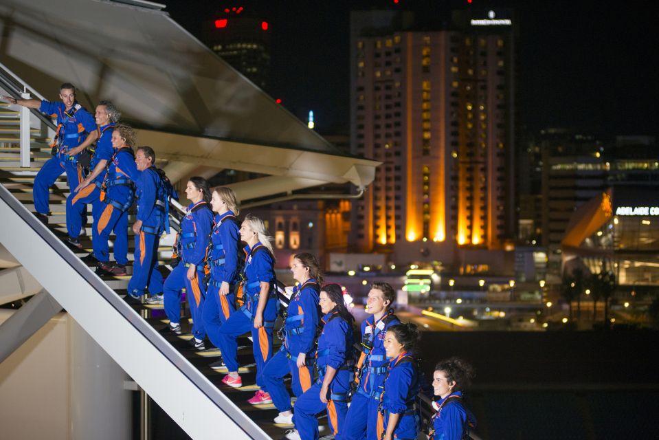 Adelaide: Adelaide Oval Night Roof Climb With Drink - Activity Highlights