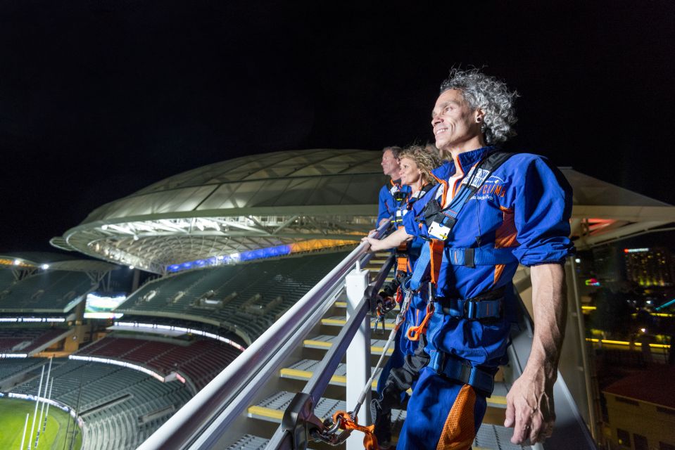 Adelaide: Adelaide Oval Night Roof Climb With Drink - Activity Description
