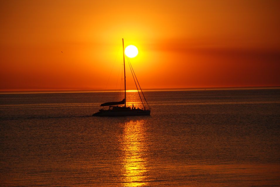 Adelaide: Glenelg Twilight Catamaran Cruise With Drink - Activity Highlights