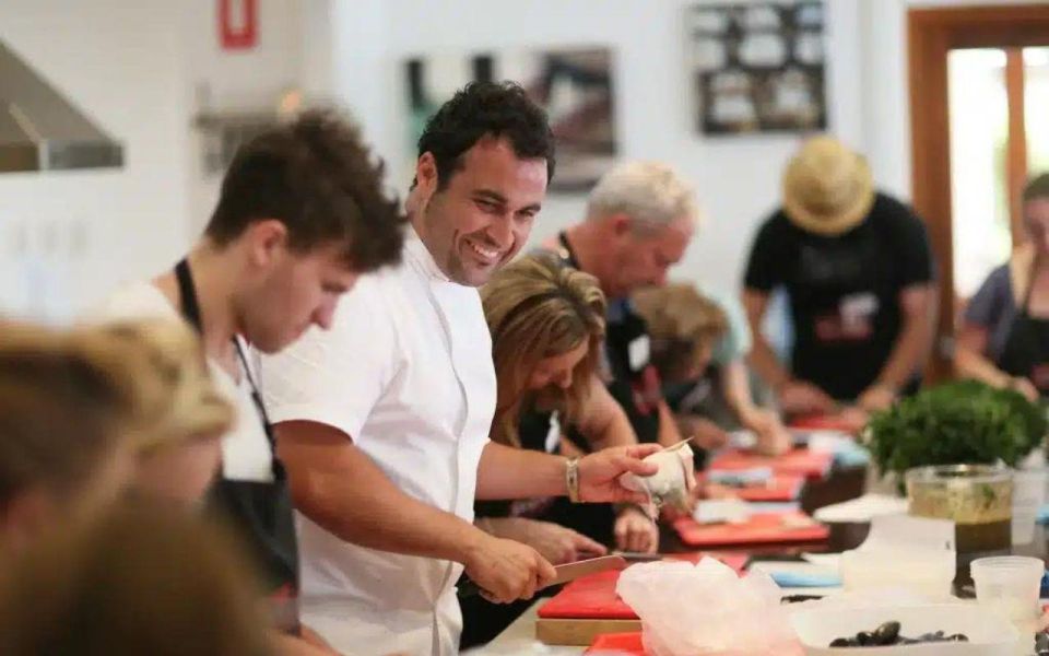 Adelaide Hills: Hands on Cooking School Experience - Instructor and Experience Highlights