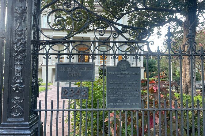 Adults-Only Garden District Cemetery Anne Rice True Crime Tour - FAQ