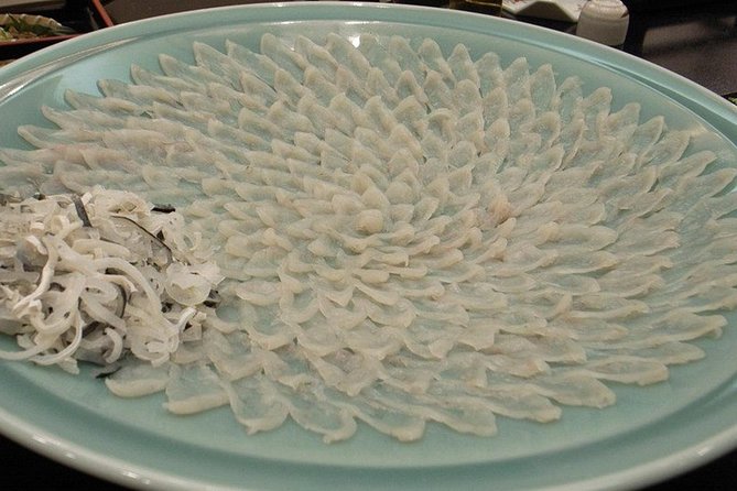 Adventurous Japanese Food Tour - Explore Vibrant Neighborhoods