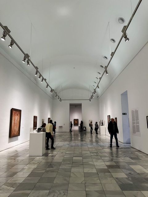 Afternoon Art Delight at Reina Sofía - Inclusions and Meeting Point