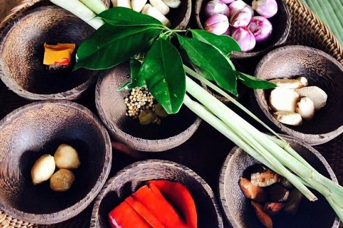 Afternoon Cooking Class & Making Bali Offering With Dinner - Group Size and Reviews