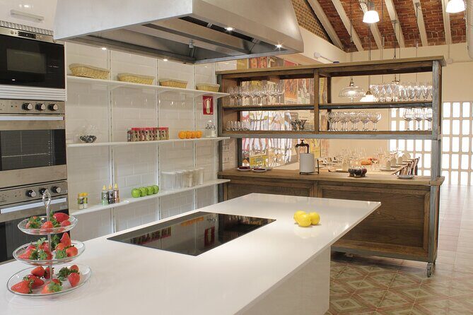 Afternoon Tapas Cooking Class in a Secret Venue in Madrid - Who Will Love This Experience?