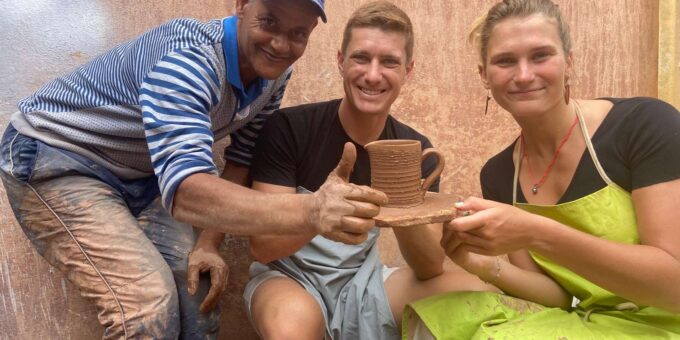 Agadir: Pottery Workshop With Artisanal Expert - Pottery Workshop Amenities and Inclusions