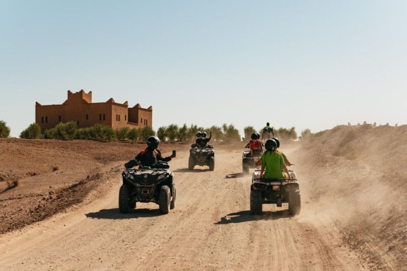 Agafay Desert Premium Dinner Under the Stars With a Show - Traditional Moroccan Cuisine