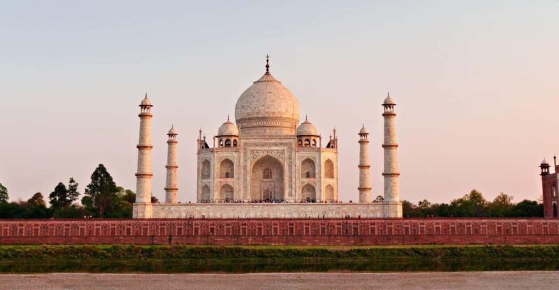 Agra Overnight Tour With Taj Mahal & Fatehpur Sikri - Day 1 Experiences