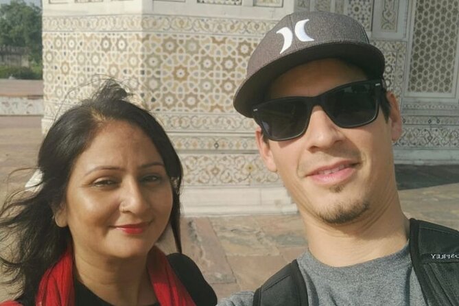 Agra: Taj Mahal and Mausoleum Tour With Guide - Exploring the Mausoleum