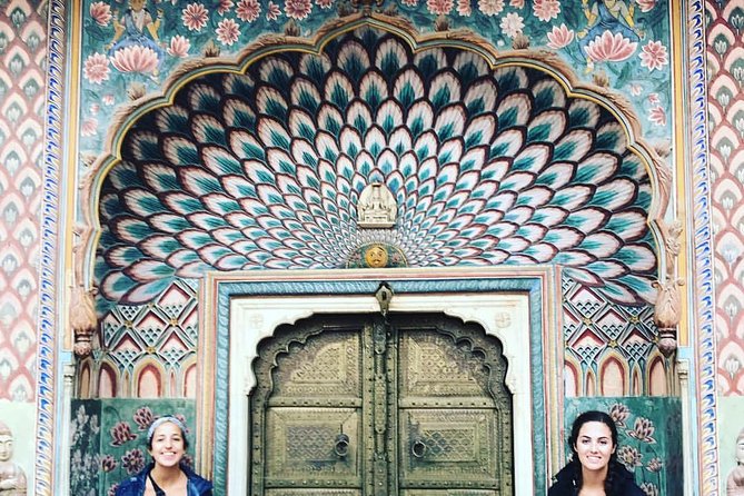 Agra Taj Mahal Tour and Jaipur Tour From Delhi in 2 Days - Itinerary Breakdown