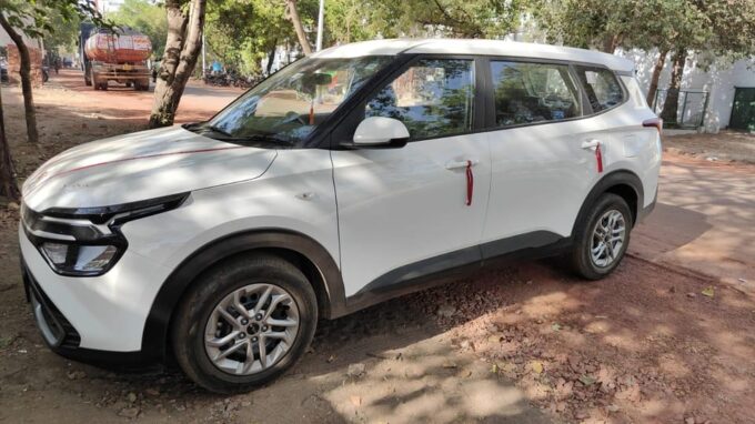 Agra to Delhi Airport Transfers by Car - Driver Information