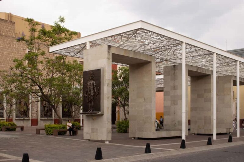 Aguascalientes through the eyes of architecture, art, history, and coffee. - Why This Tour Works Well