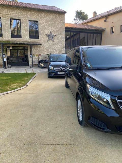 Aigues-Mortes: Private Transfer to Le Grau Du Roi - Vehicle Features