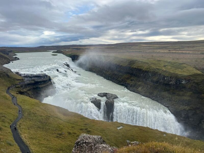 Airport and City Transfers - Punctuality and Professionalism