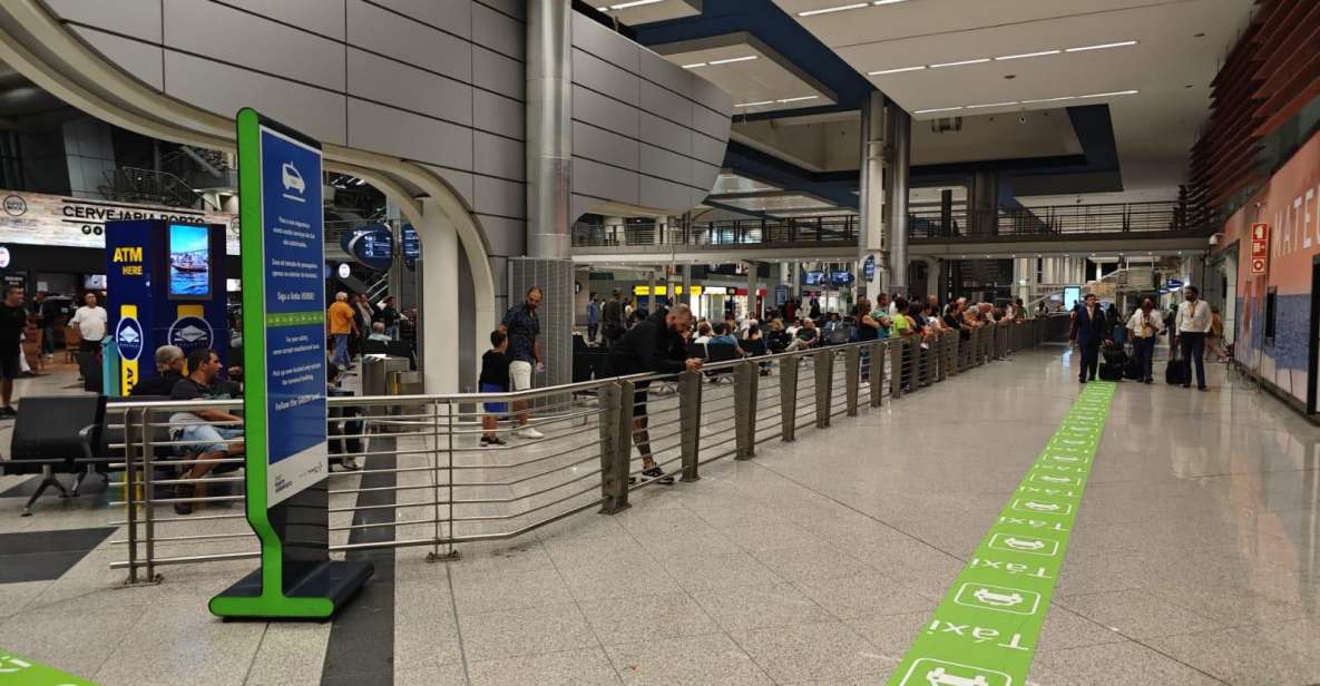 Airport Francisco Sá Carneiro: Private Transfer to Porto - Easy Booking Process