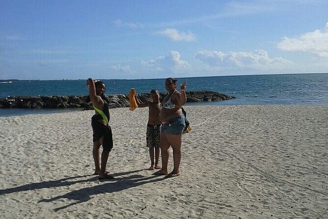 Airport & Ground Transportation (Round Trip) - Introduction: Your Hassle-Free Ride to Nassaus Best