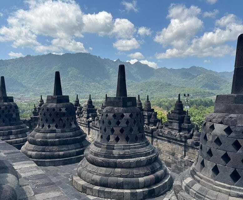 Airport Pickup Continued Borobudur & Prambanan Temple Tour - What Travelers Are Saying