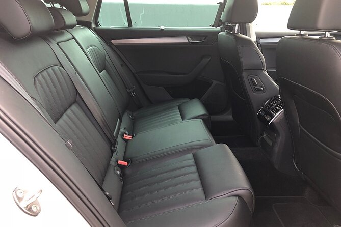 Airport Transfer Paris - Disneyland - Minivan 1-8 Passengers - Good To Know