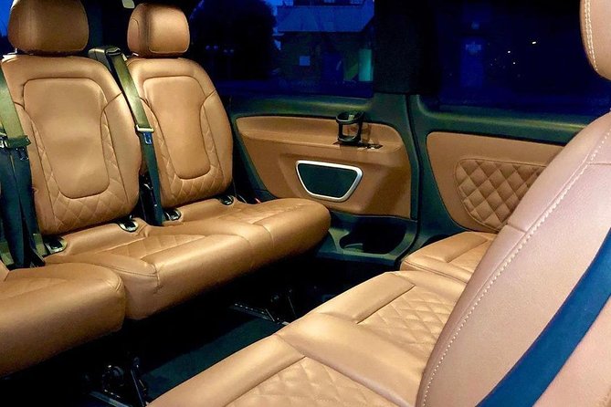 Airport Transfer: Prague Airport PRG to Prague by Luxury Van - Vehicle Amenities