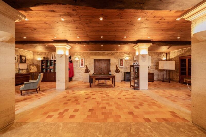 AIRPORT TRANSFER, STATION ALL DESTINATIONS: VISIT - Activities and Excursions Offered